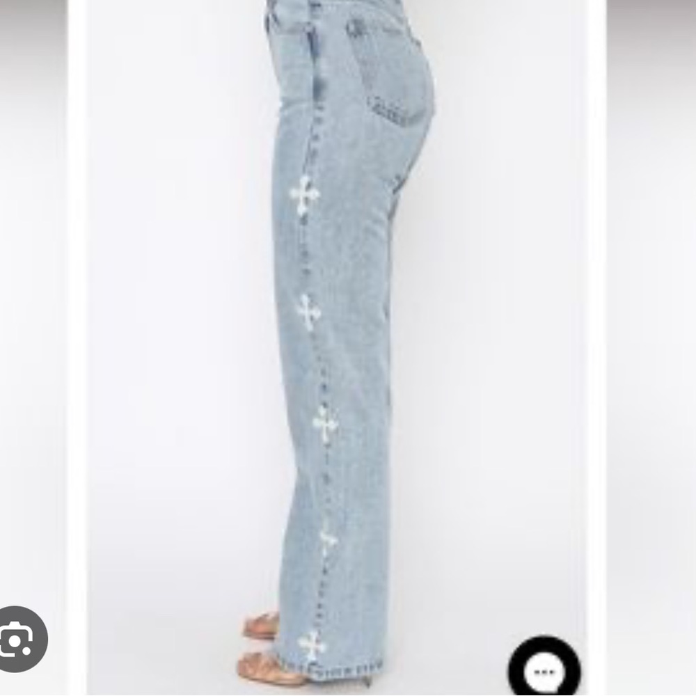 Jeans - Picture 9 of 10